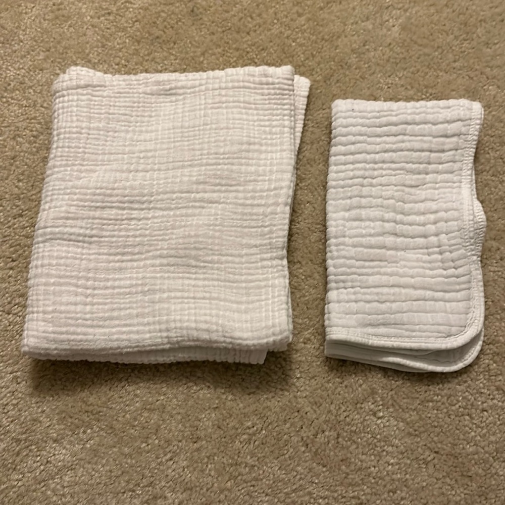 Swaddle Designs muslin swaddle & burp cloth